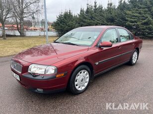 Volvo S80 sedan