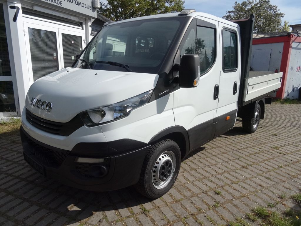 IVECO Daily 2.3 Doka flatbed flatbed truck < 3.5t