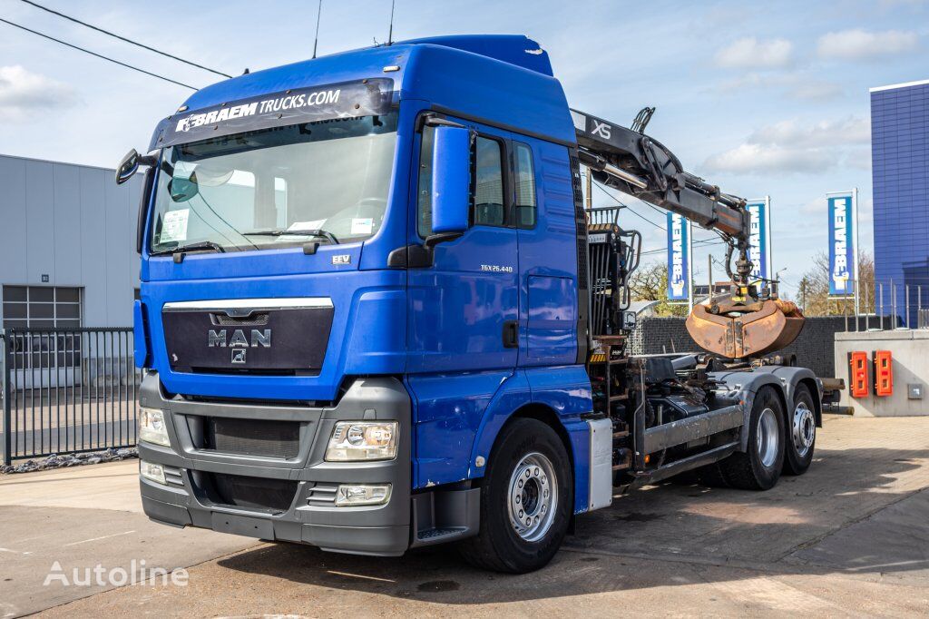 MAN TGX 25.440 LL - HIAB 122 PRO container chassis