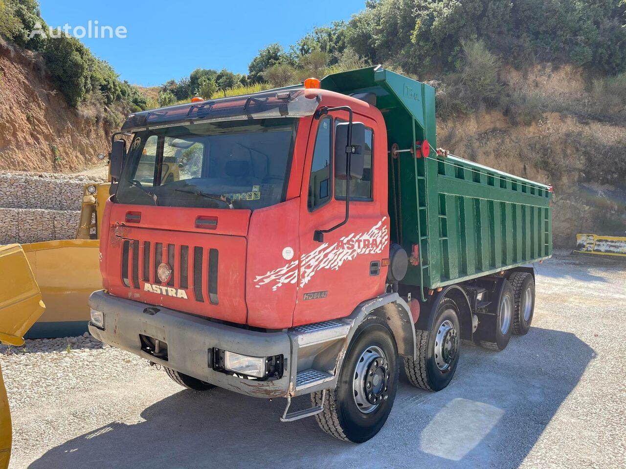 Astra HD7-84.42 dump truck