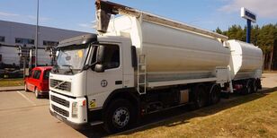 Volvo FM440 feed truck + food tank trailer
