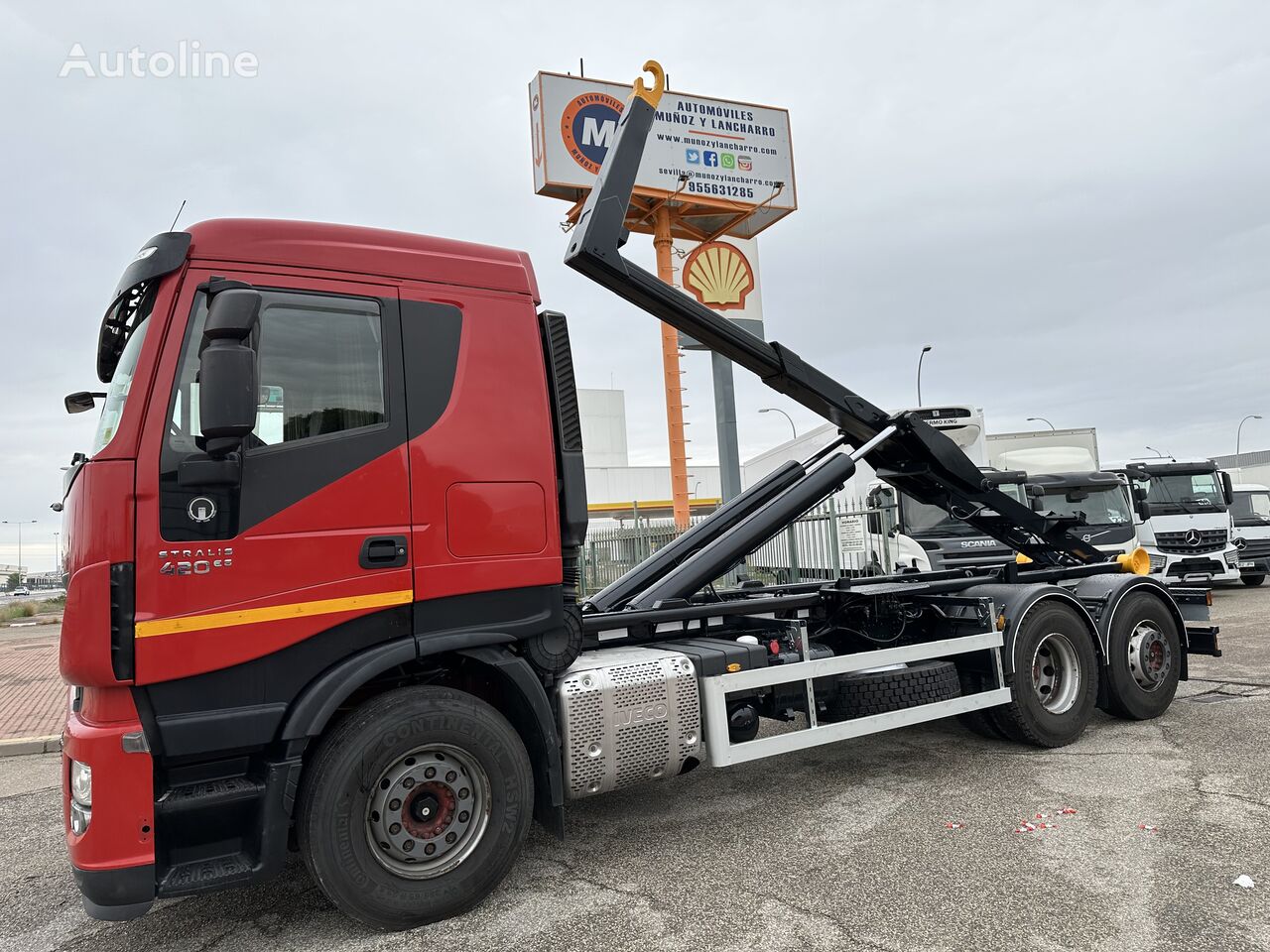 IVECO Stralis 420 hook lift truck