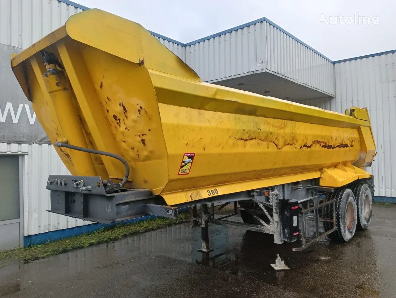 Fruehauf 2 Axle Steel Tipper , Spring Suspension , Drum Brakes tipper semi-trailer